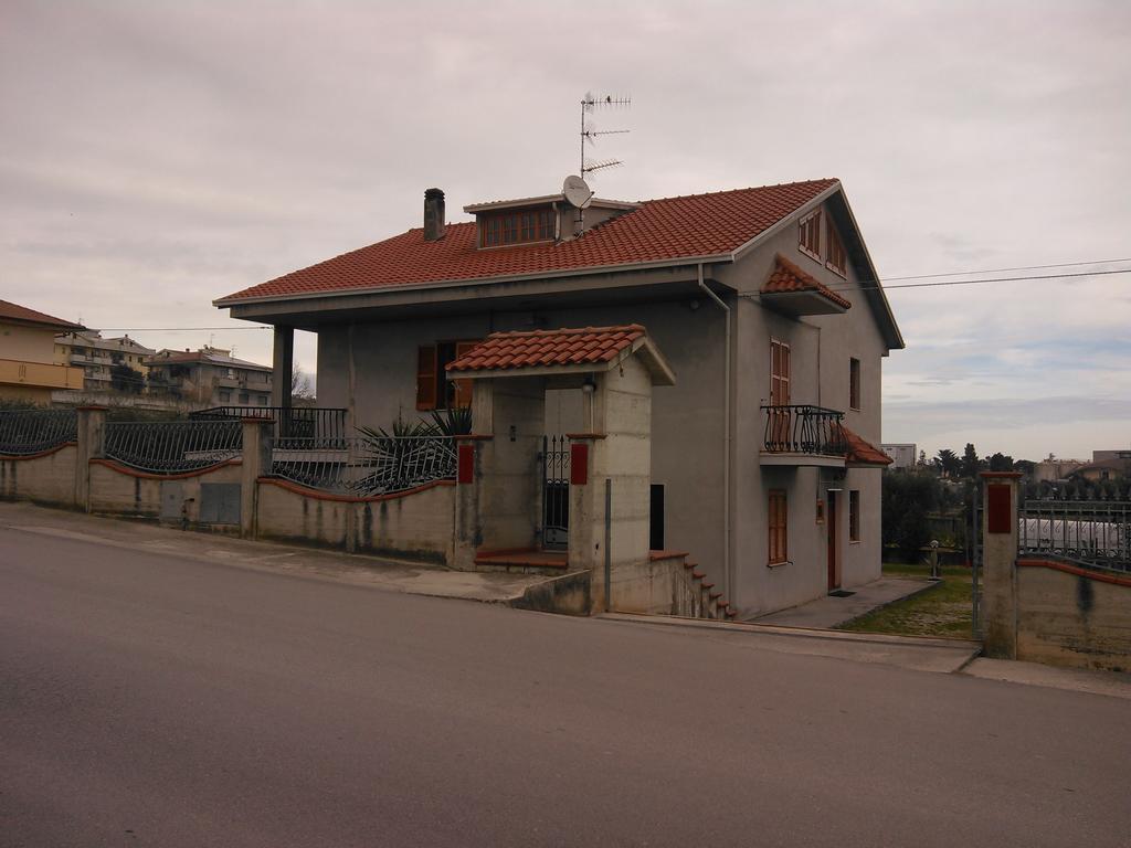 B&B Tio Pepe Roseto Degli Abruzzi Bagian luar foto